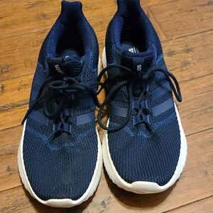 T shoes size 10 1/2 Adidas worn good condition